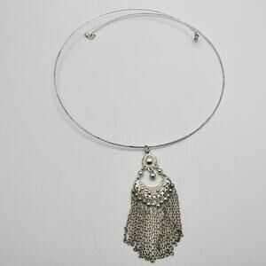 Silver dainty necklace